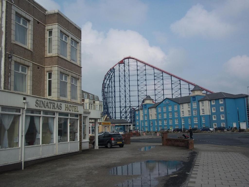 Avano - Pleasure 2* Blackpool